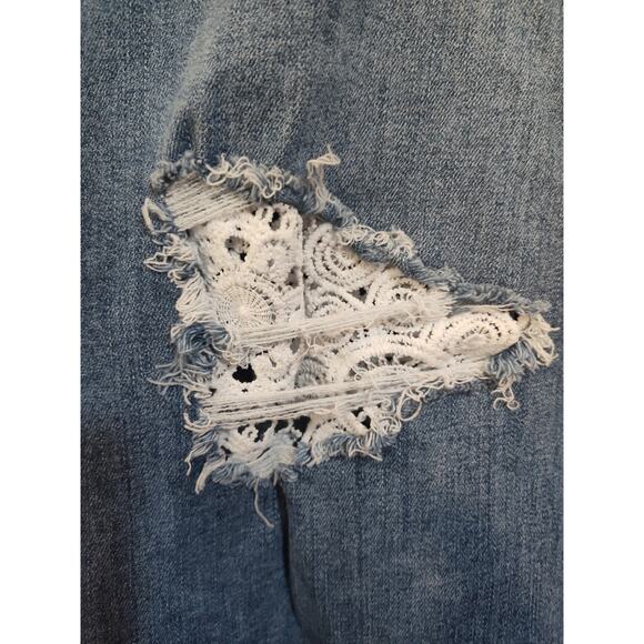 Lane  Bryant  Mid Rise Essential Stretch GirlFriend Crop 28 Jeans - Picture 3 of 9